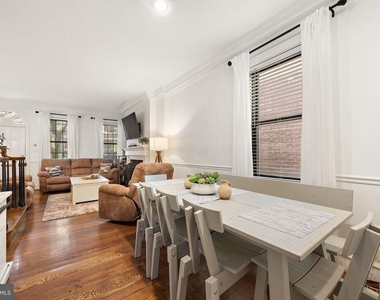925 Lovering Avenue - Photo Thumbnail 5
