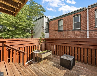 925 Lovering Avenue - Photo Thumbnail 15
