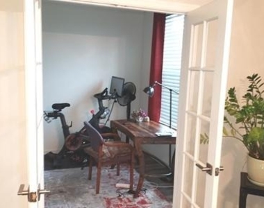 949 Manor Avenue N - Photo Thumbnail 15