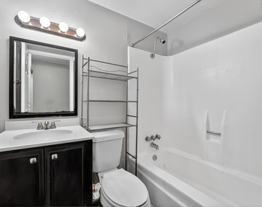 20600 Bonanza St - Photo Thumbnail 3