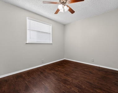 20600 Bonanza St - Photo Thumbnail 7