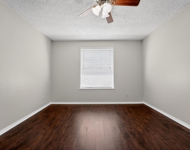 20600 Bonanza St - Photo Thumbnail 10