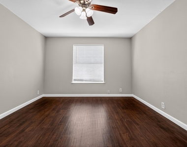 20600 Bonanza St - Photo Thumbnail 8