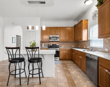3512 Shellcastle Ln - Photo Thumbnail 10