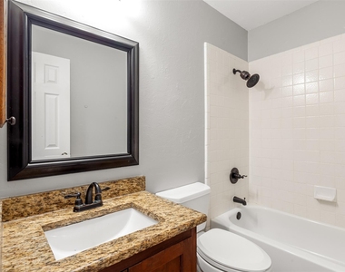 6802 Auckland Ct - Photo Thumbnail 17