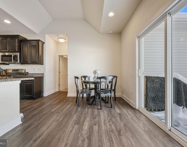 247 Horse Trail Lane - Photo Thumbnail 6