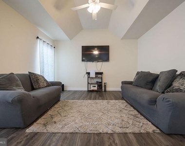 247 Horse Trail Lane - Photo Thumbnail 4