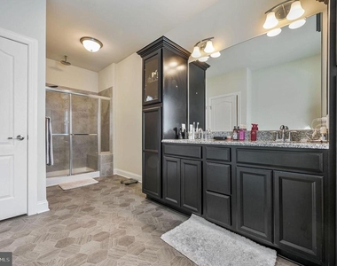 247 Horse Trail Lane - Photo Thumbnail 8