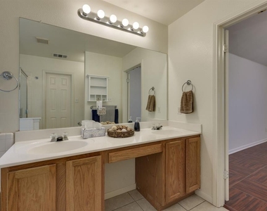 6007 Lone Star Ct - Photo Thumbnail 7