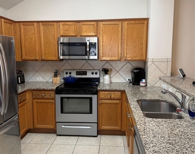 6007 Lone Star Ct - Photo Thumbnail 3