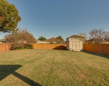 6007 Lone Star Ct - Photo Thumbnail 1
