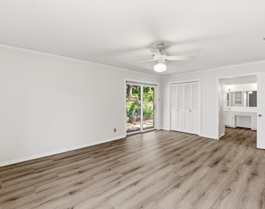 2802 Pecos St - Photo Thumbnail 17