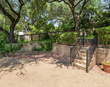 2802 Pecos St - Photo Thumbnail 27