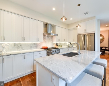 628 S Carolina Avenue Se - Photo Thumbnail 9