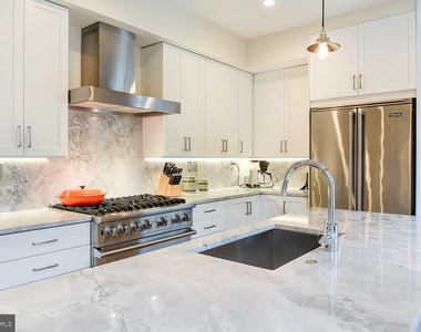 628 S Carolina Avenue Se - Photo Thumbnail 7