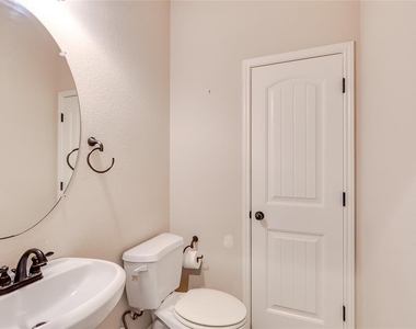 11300 Cherisse Dr - Photo Thumbnail 17