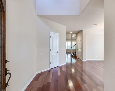 11300 Cherisse Dr - Photo Thumbnail 3