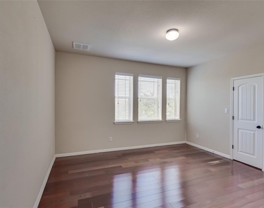 11300 Cherisse Dr - Photo Thumbnail 29