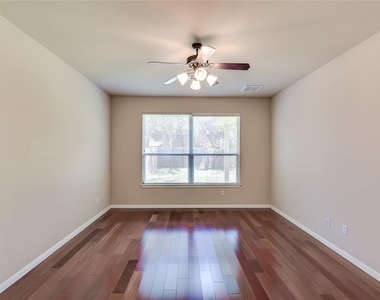 11300 Cherisse Dr - Photo Thumbnail 21