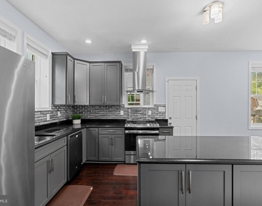 3418 Pennsylvania Avenue Se - Photo Thumbnail 1
