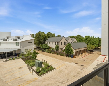 3900 Berkman Dr - Photo Thumbnail 16