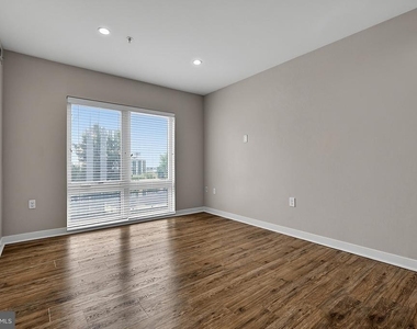 1516 Marion Barry Avenue Se - Photo Thumbnail 12