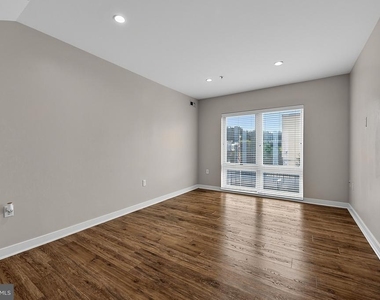 1516 Marion Barry Avenue Se - Photo Thumbnail 14