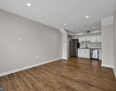 1516 Marion Barry Avenue Se - Photo Thumbnail 10