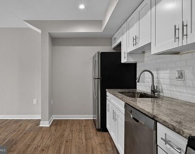 1516 Marion Barry Avenue Se - Photo Thumbnail 8
