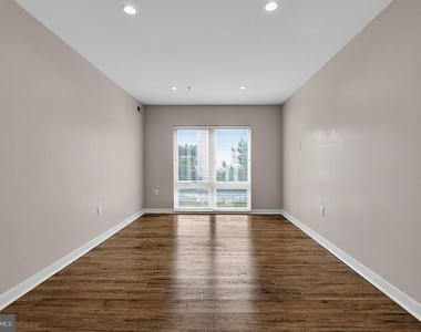 1516 Marion Barry Avenue Se - Photo Thumbnail 13