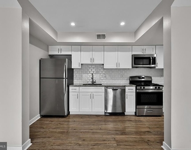 1516 Marion Barry Avenue Se - Photo Thumbnail 6