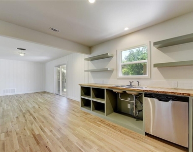 4804 Menchaca Rd - Photo Thumbnail 6