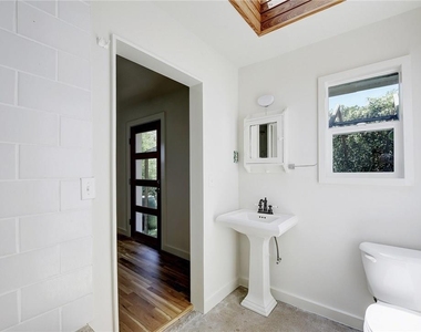 4804 Menchaca Rd - Photo Thumbnail 20