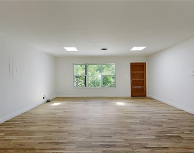 4804 Menchaca Rd - Photo Thumbnail 10