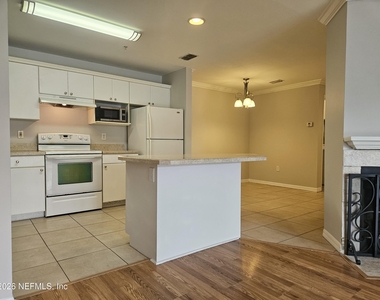 3591 Kernan Boulevard S - Photo Thumbnail 2