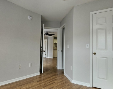 3591 Kernan Boulevard S - Photo Thumbnail 22