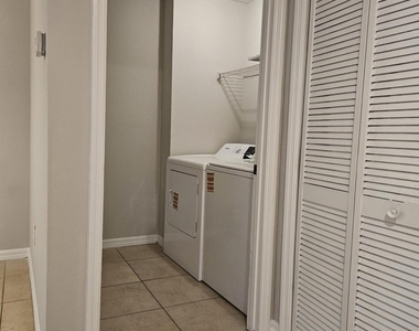 3591 Kernan Boulevard S - Photo Thumbnail 27
