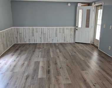220 Guy Avenue - Photo Thumbnail 5