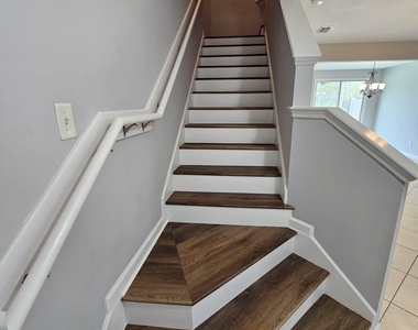 607 Reese Avenue - Photo Thumbnail 2