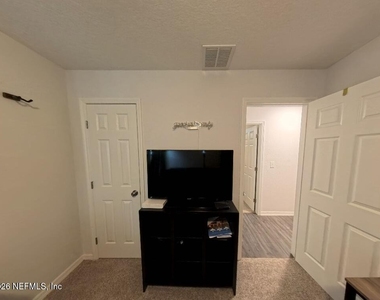 8352 Hewitt Street - Photo Thumbnail 10