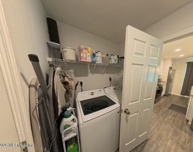 8352 Hewitt Street - Photo Thumbnail 18
