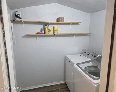 70 Robert Street - Photo Thumbnail 9
