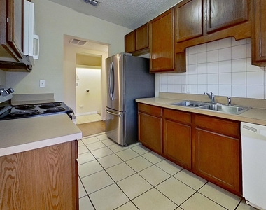 4654 Post Street - Photo Thumbnail 8