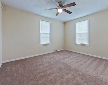4654 Post Street - Photo Thumbnail 10