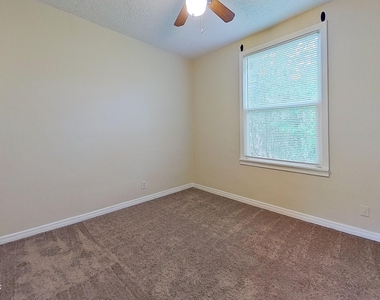 4654 Post Street - Photo Thumbnail 15