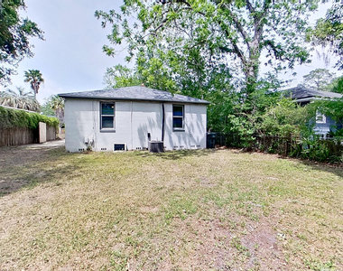 4654 Post Street - Photo Thumbnail 18