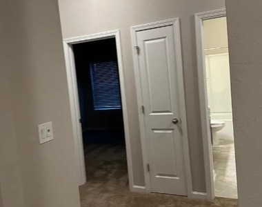 212 Brookgreen Way - Photo Thumbnail 28