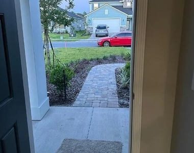 212 Brookgreen Way - Photo Thumbnail 4