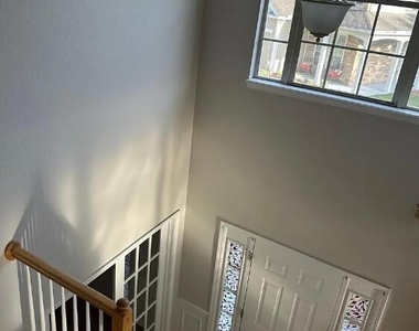 212 Brookgreen Way - Photo Thumbnail 10