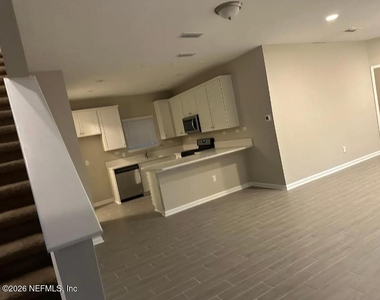 212 Brookgreen Way - Photo Thumbnail 5